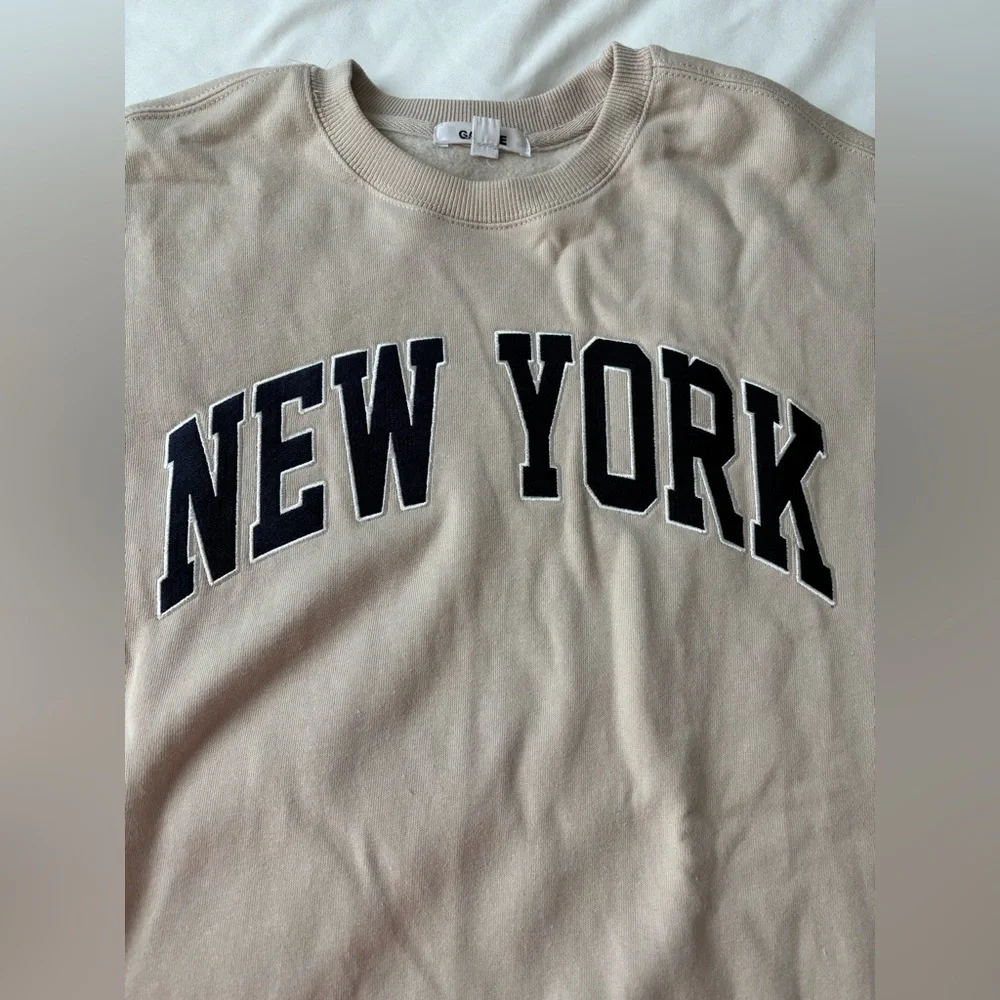 Garage NY CrewNeck - Picture 2 of 4